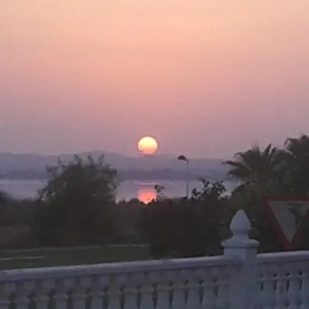 Casa Frente Al Rosa 3*